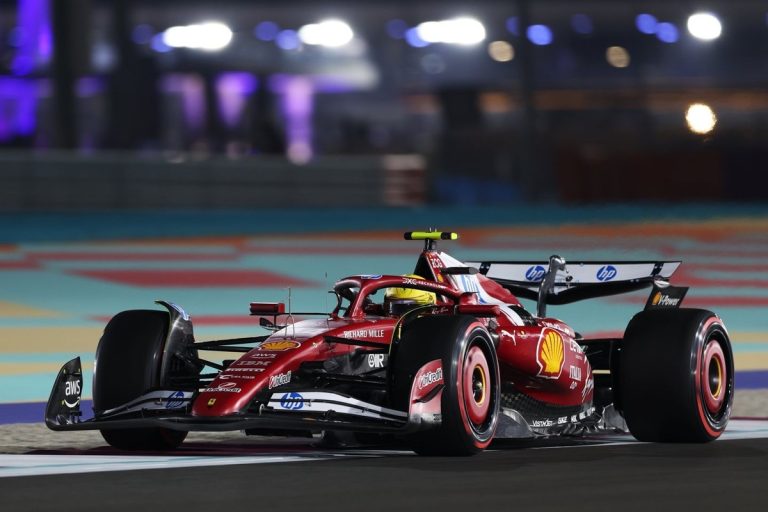 Quattro piloti alla partenza dai box: lo sprint di Losail si preannuncia esplosivo