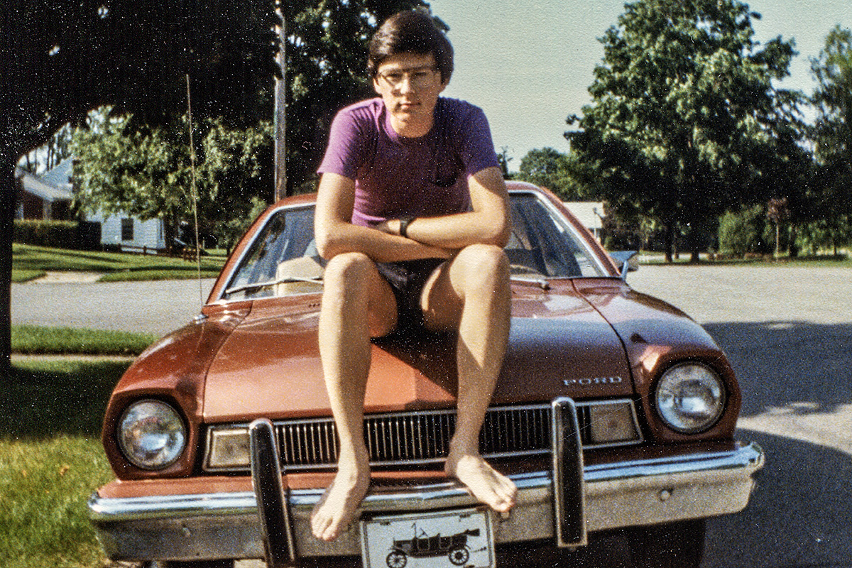 Ford Pinto 1975: La piccola auto che forgia un uomo