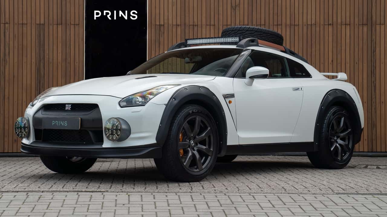 La Nissan GT-R reinventa il fuoristrada con audacia.