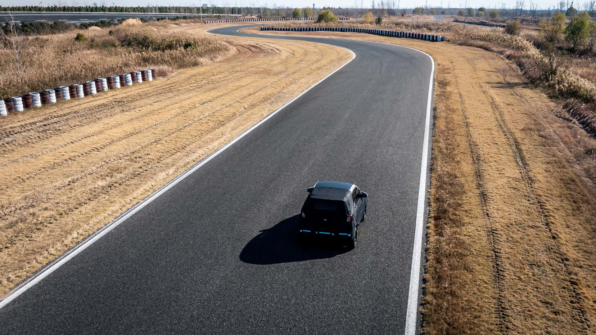 smart #2, le foto spia dei test su strada