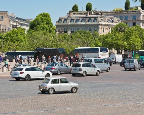 ZFE : la M&eacute;tropole del Grande Parigi prolunga di un anno la fase pedagogica &copy; Yayimages