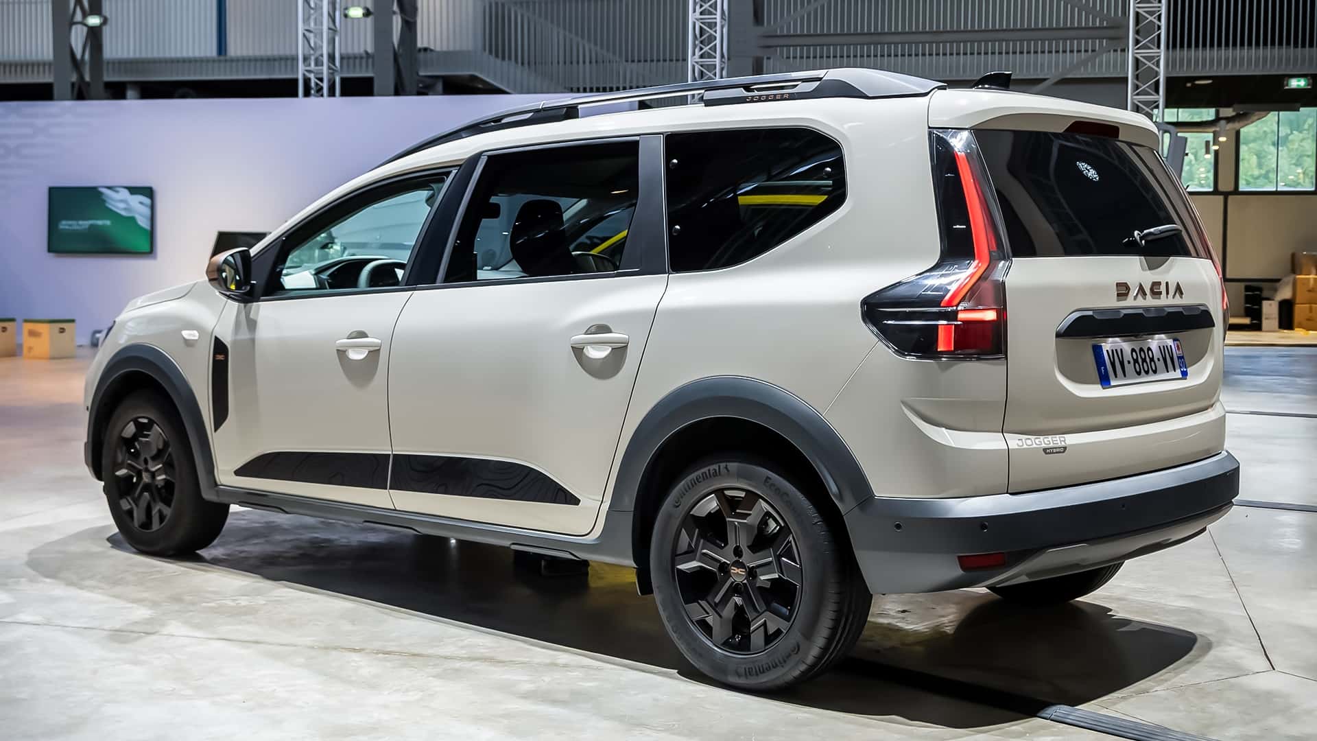 Dacia si prepara per il 2026: un nuovo veicolo elettrico e un modello compatto ibrido
