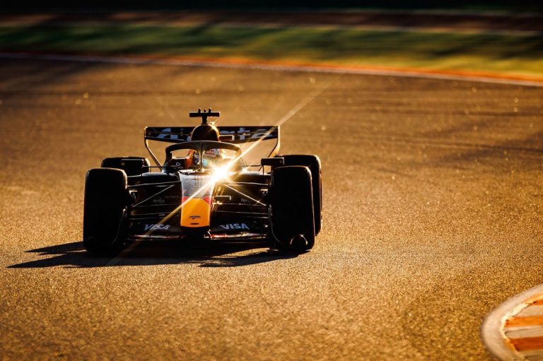 Red Bull: Verstappen rimane cauto sul nuovo motore Ford