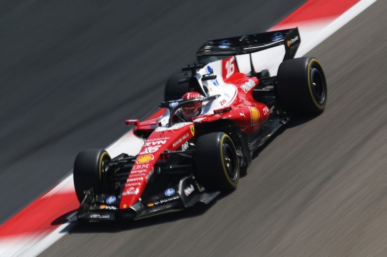 Tensioni e sfide per Aston Martin e Red Bull, Ferrari in pole position