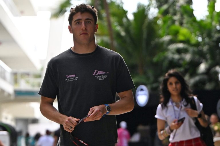 Jack Doohan si impegna con Haas F1 per la stagione 2026
