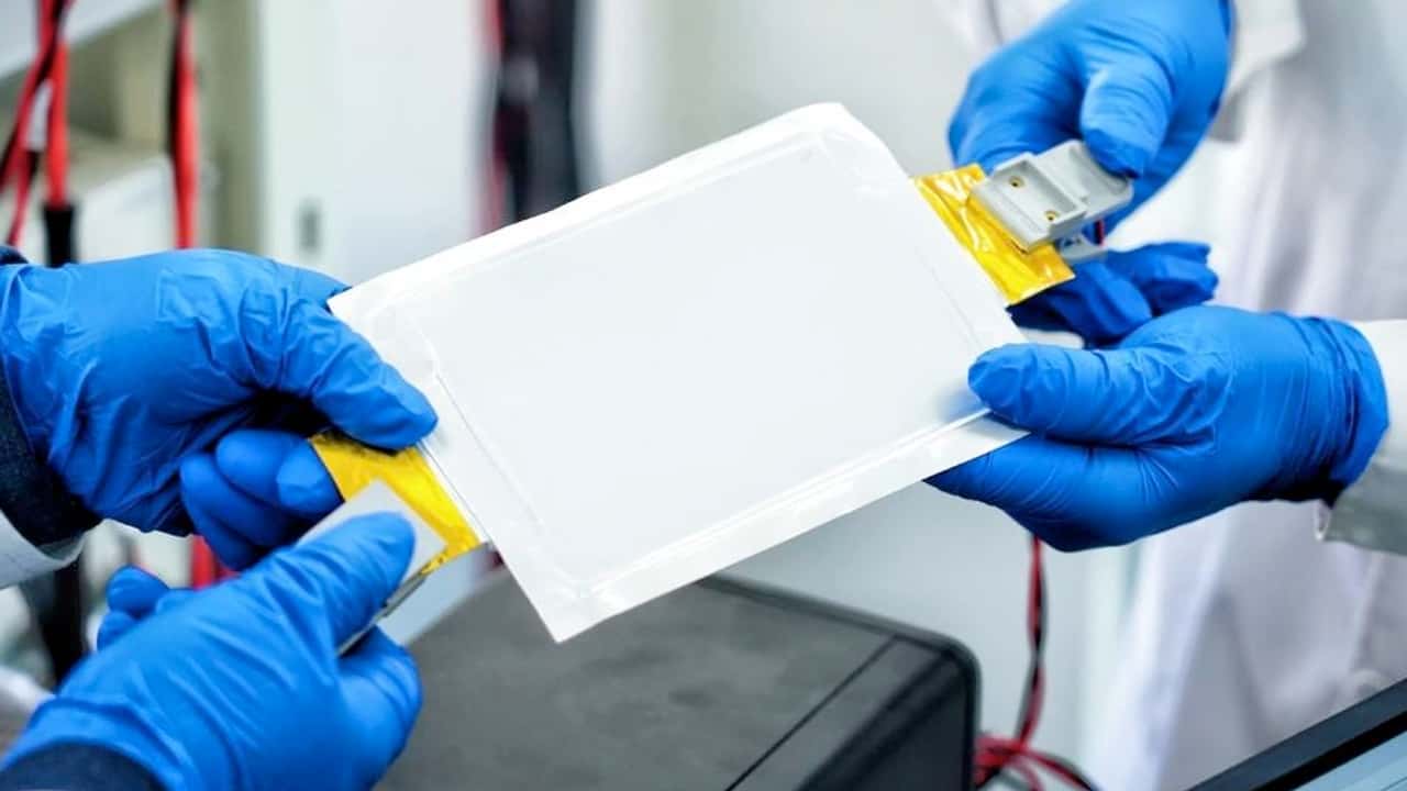 Batterie a Stato Solido in Discussione: Un Cambiamento Sorprendente per la…