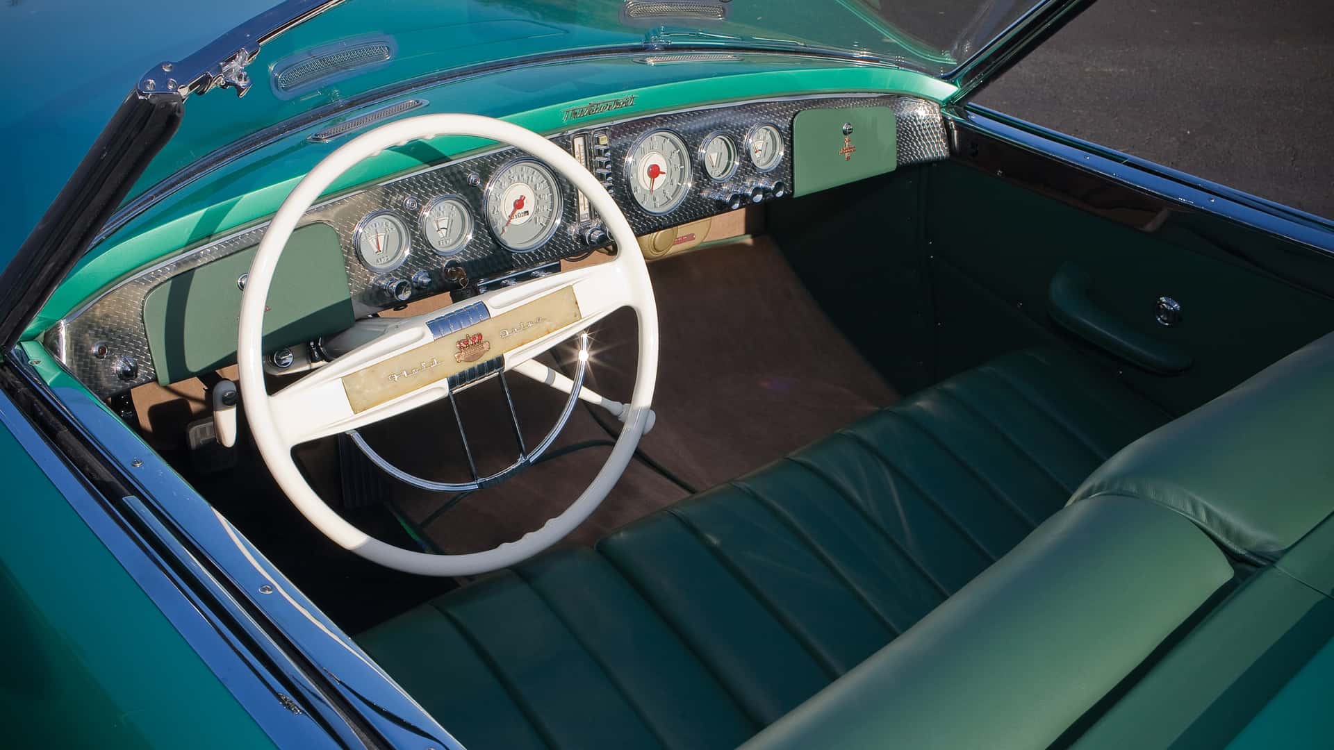 Chrysler Thunderbolt: Un gioiello tecnologico spento dalla guerra