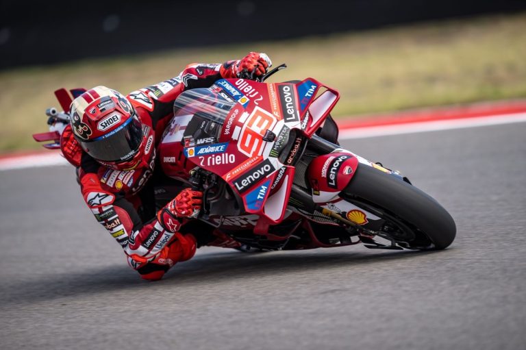 Márquez si impone, Ogura sorprende ad Austin