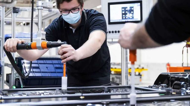 La tecnologia laser potrebbe rivoluzionare la produzione di batterie a sta…