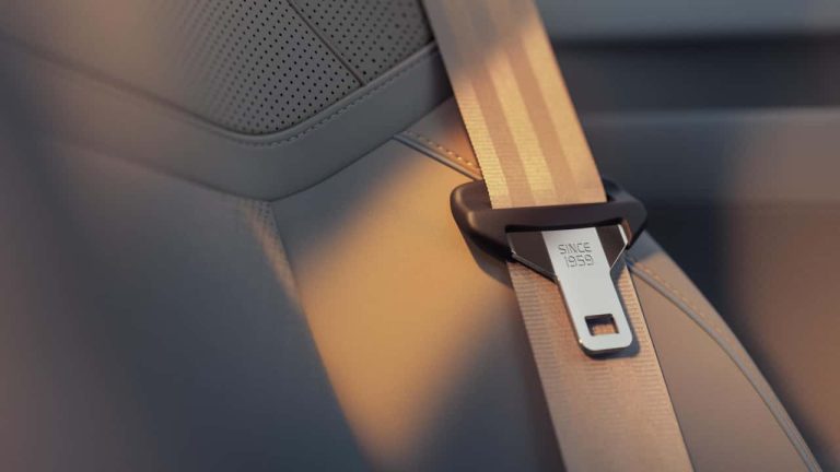 Volvo reinventa la cintura di sicurezza: un audace passo verso la sicurezz…