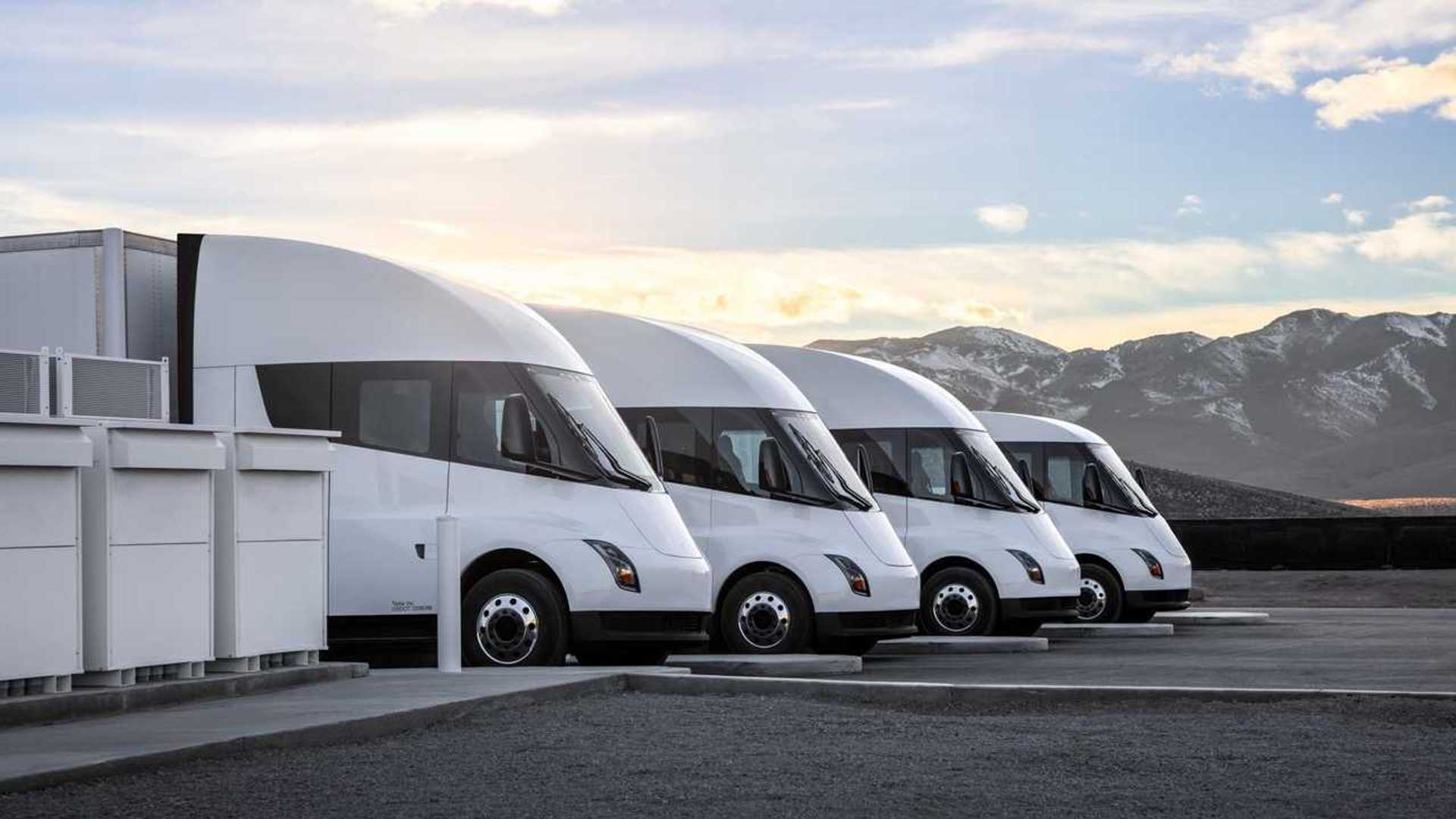 Il primo Megacharger pubblico di Tesla Semi delude le promesse di potenza