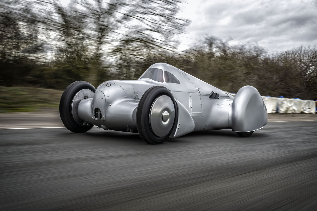 Audi ricostruisce l'Auto Union Lucca, la Freccia d'Argento degli anni '30