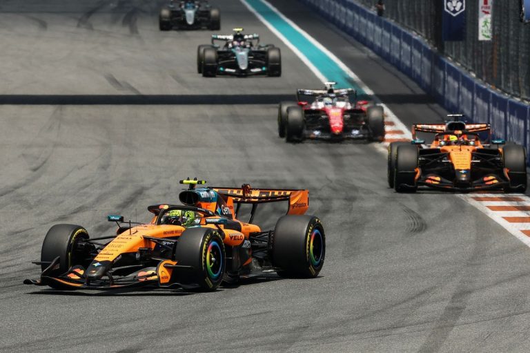 McLaren domina il sprint di Miami, Verstappen e Hamilton accendono la…