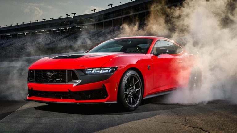 Ford Mustang: una berlina a benzina per reinventare il coupé?