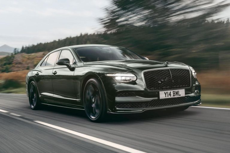 Bentley Flying Spur restyling: arriva la versione S da 661 CV ibrida