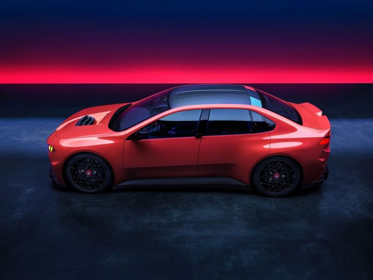 BMW M saluta la fibra di carbonio: il futuro è vegetale per le sportive