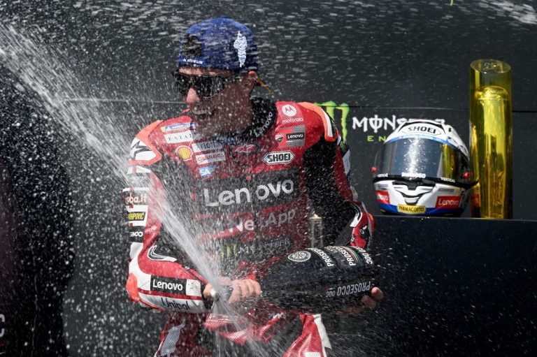 MotoGP Brno: Márquez torna a vincere con Ducati, Ogura sorprende in pole