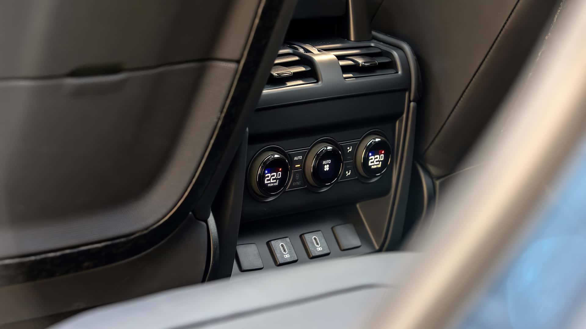 Land Rover Defender Octa 2026 La Prova Di Motor1.Com